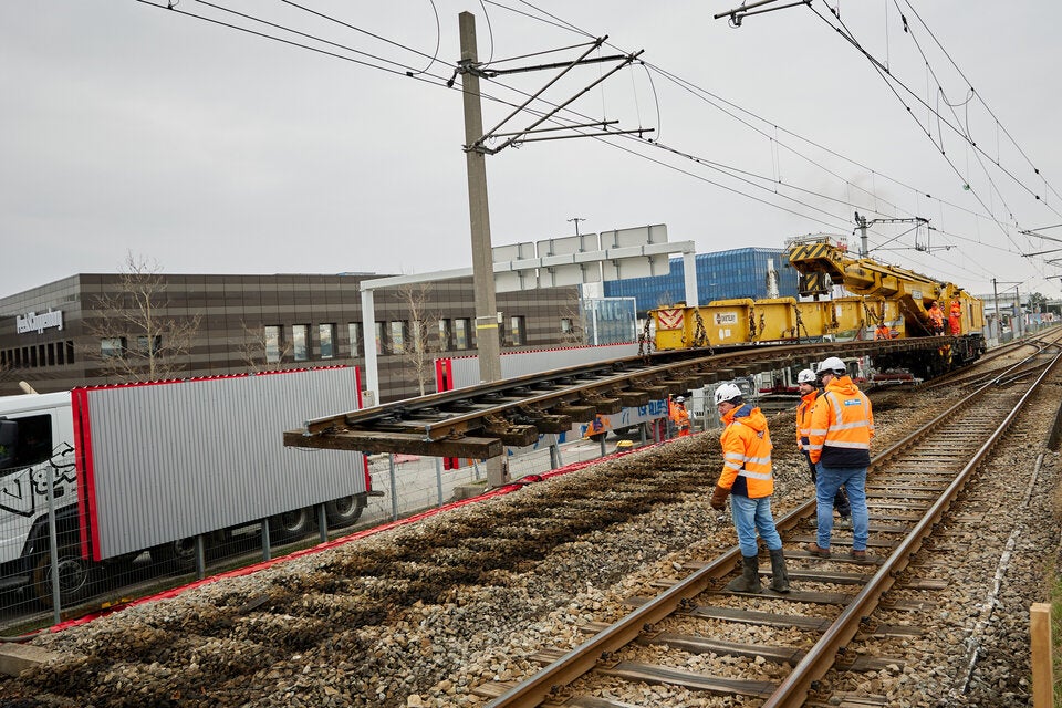 Badner Bahn wieder offen