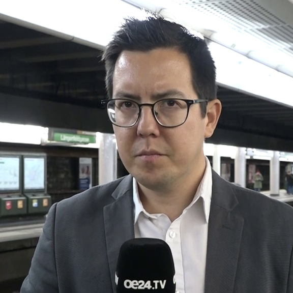 Wien: 15-Jährige stürzt bei Messerangriff auf Gleise