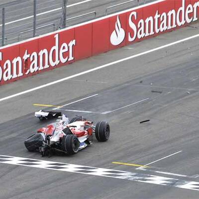 Schwerer Unfall von Timo Glock in Hockenheim