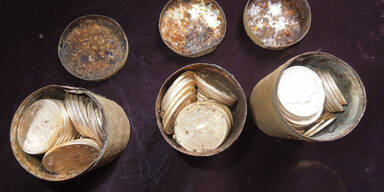 Paar findet Millionen-Schatz im Garten