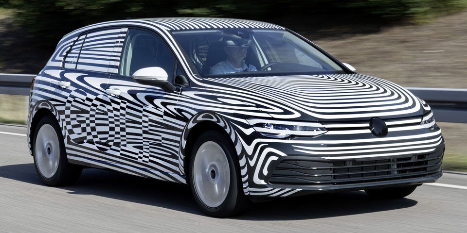 VW zeigt neuen Golf VIII in Fahrt