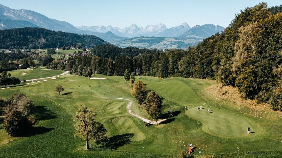Immer mehr Menschen entdecken den Golfsport neu.