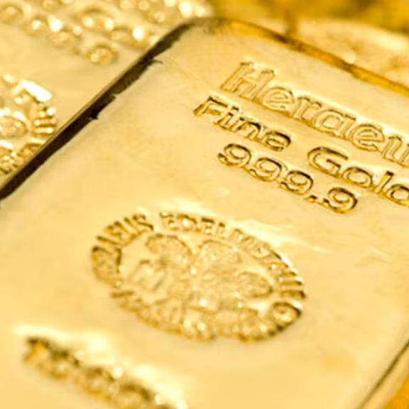 Gold kratzt an der 5.000-Dollar-Marke