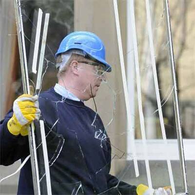 Villa von Bankchef verwüstet