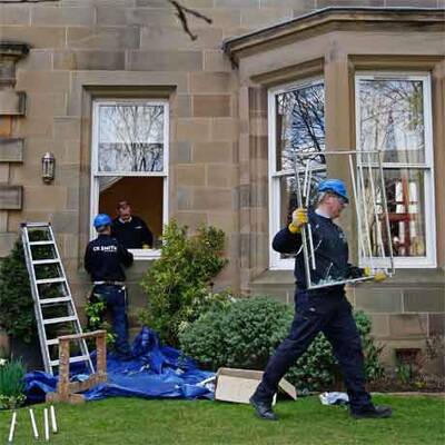 Villa von Bankchef verwüstet