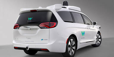 Waymo ordert weitere 62.000 Robo-Taxis