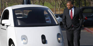 Google-Autos fahren nun auf Straßen