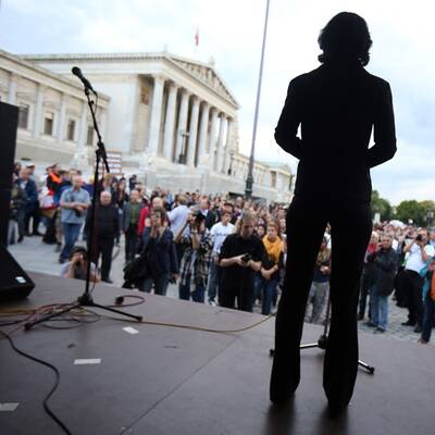 Menschenkette gegen FP-Graf