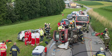 1 Toter bei Frontalcrash - Verursacher flüchtet
