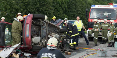 Tödlicher Crash: Polizei jagt Drängler