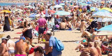 Gran Canaria: Str&auml;nde pl&ouml;tzlich komplett &uuml;berf&uuml;llt