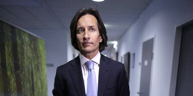 Grasser kämpft hart gegen Ex-Berater