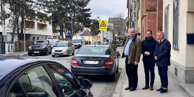 Udo Eiselt-Schien, Markus Huber und Wolfgang Krainer in der Mariengasse.