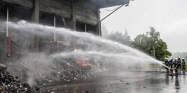 A2 nach Großbrand bei Graz gesperrt