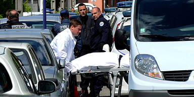 Zwei Tote nach Sch&uuml;ssen vor Schule