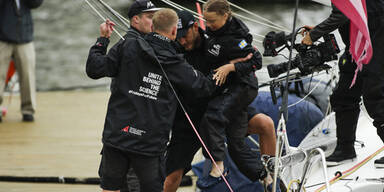 Hier schwankt Greta Thunberg an Land