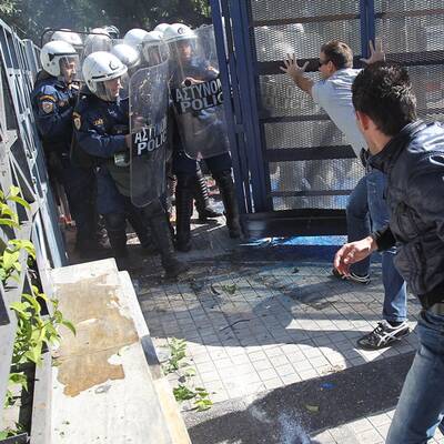 Athen brennt - Neue Protestwelle