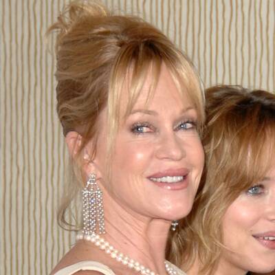 Plastikfrauen beim Carousel of Hope Ball