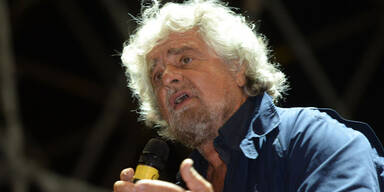 300.000 Euro schwerer Beratervertrag: Ex-Chef klagt eigene Partei