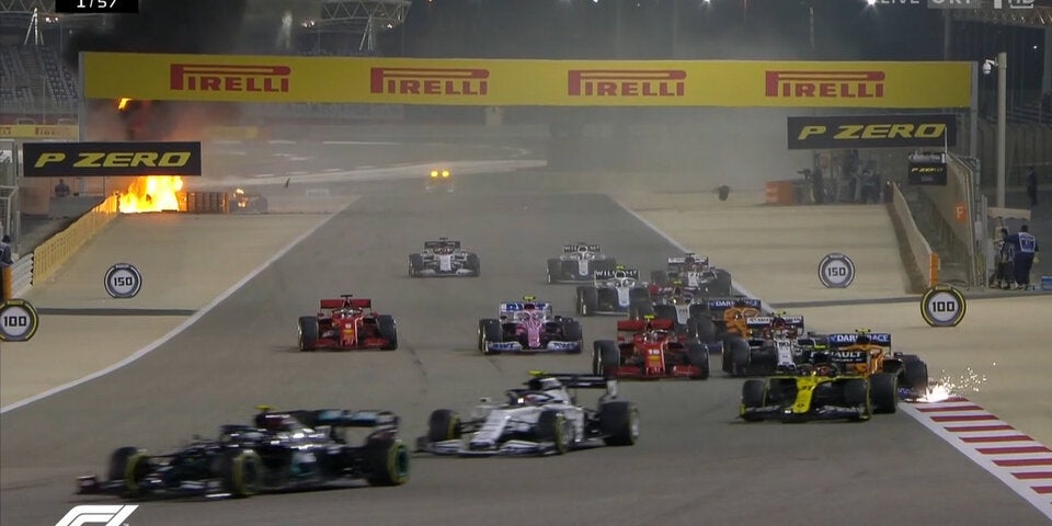 Schockmoment bei GP: F1-Bolide geht in Flammen auf!