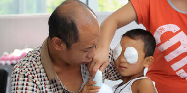 Neue Augen für kleinen Guo Bin (6)