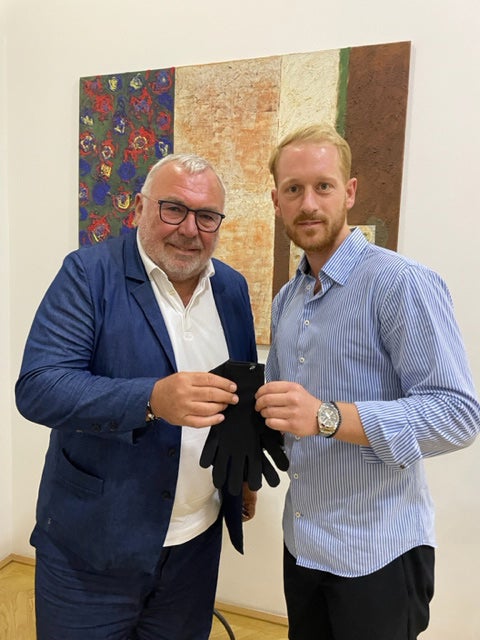 Gusenbauer steigt bei Handschuh-Start-up ElephantSkin ein