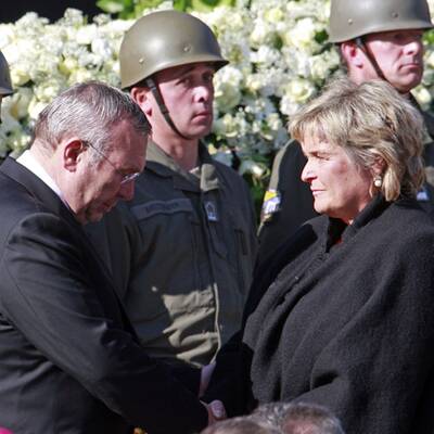 Politik und Prominenz trauern um Haider