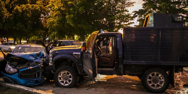 Bei Schlacht mit Drogenbande flüchtet Polizei