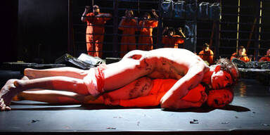 "Unsere Gewalt und eure Gewalt"