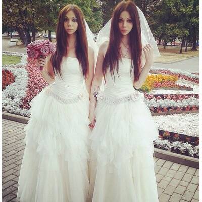 Brautpaar: Alison Brooks & Alina Davis