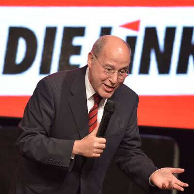 Reaktionen der Parteien auf die Hochrechnung