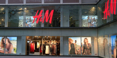 H&M: Storeschlie&szlig;ungen & Online-Ausbau