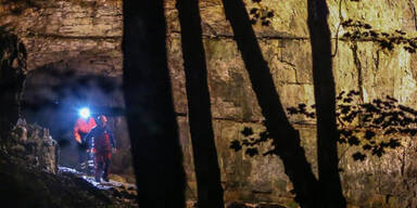 Höhle