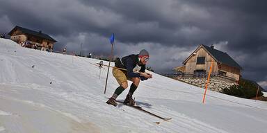 Nostalgie-Skifahren am Feuerkogel.