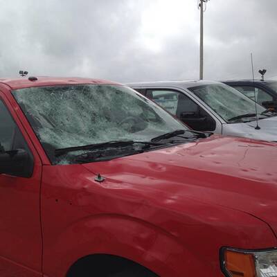 4000 Autos beschädigt