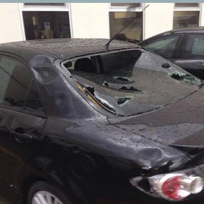 4000 Autos beschädigt