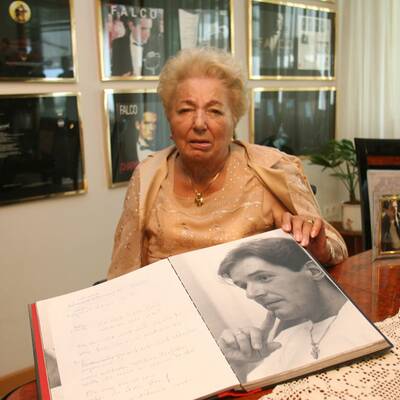 Falco-Mutter Maria Hölzel ist tot 