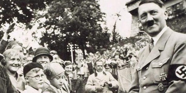 Geheimes Hitler-Fotoalbum aufgetaucht