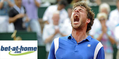 Haase verteidigt Kitz-Titel