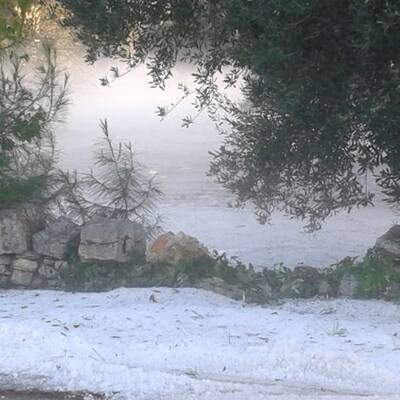 Meterhoch türmte sich der Hagel