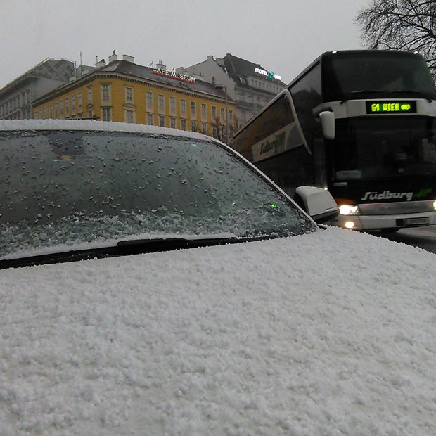 Weiße Ostern: Monster-Orkan und Schnee