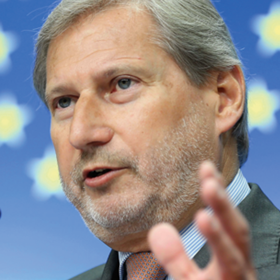 Regierung nominiert Ex-EU-Kommissar Hahn als OeNB-Präsidenten