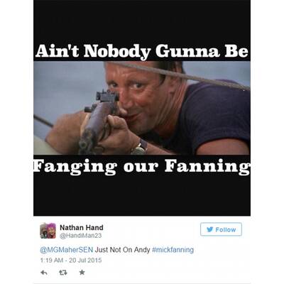 Surf-Star schlägt Hai: So lacht das Internet