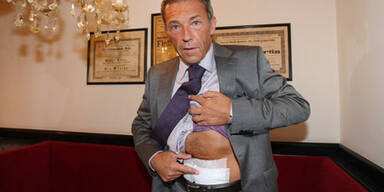 Jörg Haider vor TV-Duell unter Vollnarkose