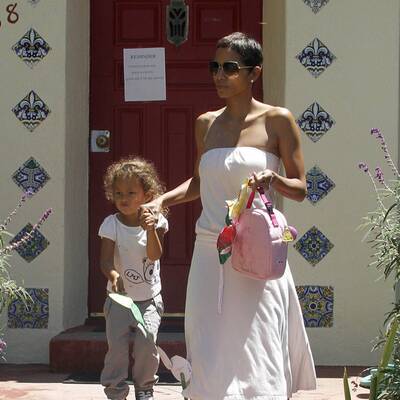 Halle Berry wurde 45 Jahre