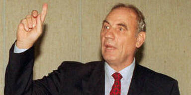 "Wunderheiler" Ryke Geerd Hamer ist tot