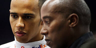 Hamilton schmeißt seinen Vater raus