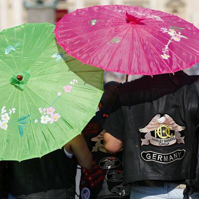 Papst segnet Harley-Davidson-Bikers