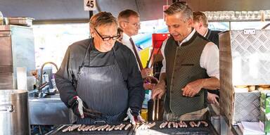 Hattmannsdorfer grillt am Urfix f&uuml;r guten Zweck