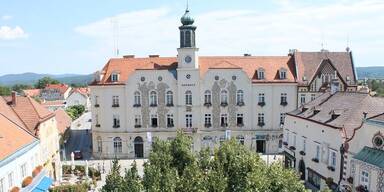 Kampf ums Neunkirchner Rathaus: &Ouml;VP und FP&Ouml; scheinbar unvers&ouml;hnlich